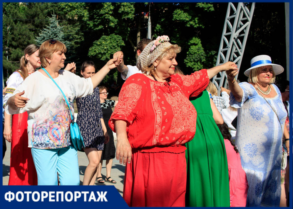 Народные игры, салют и лазерное шоу: в Ростове отметили День России