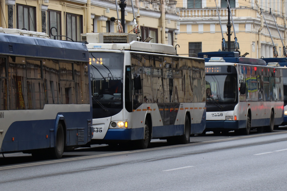 В Ростове движение троллейбусных маршрутов № 5 и № 9 временно приостановили
