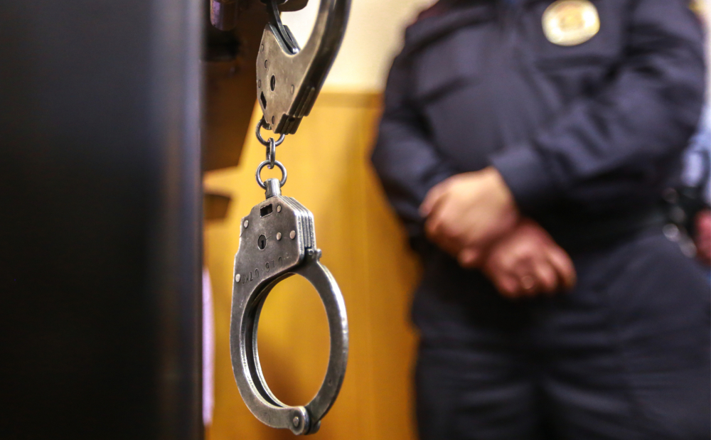 В Ростове экс-полицейский отделался штрафом за взятку в 1 млн рублей