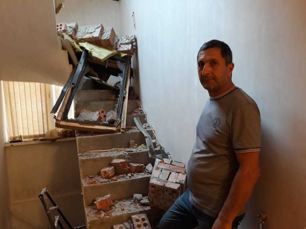 При сносе самостроя в Ростове серьезно пострадали соседние жилые дома