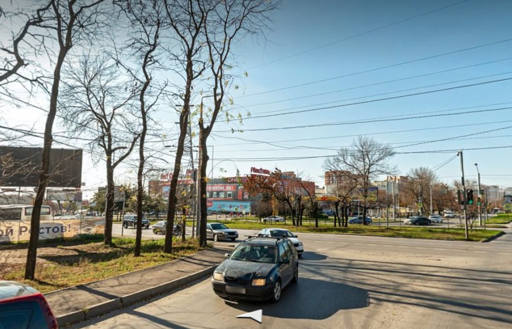 В Ростове неизвестный мужчина устроил стрельбу у торгового центра