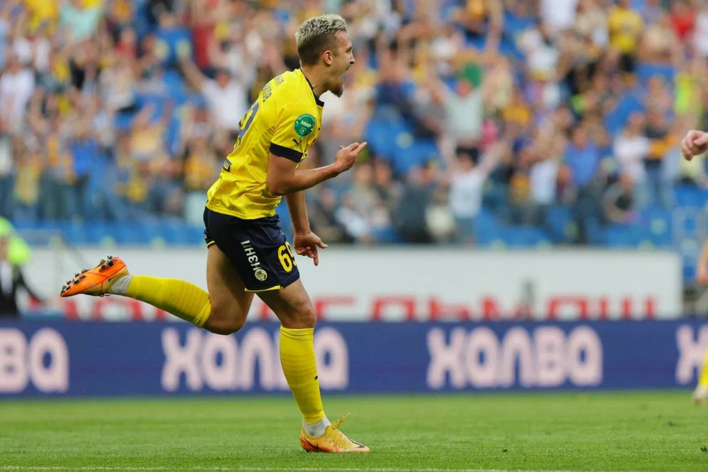 «Ростов» одержал первую за пять матчей победу в последнем домашнем матче сезона