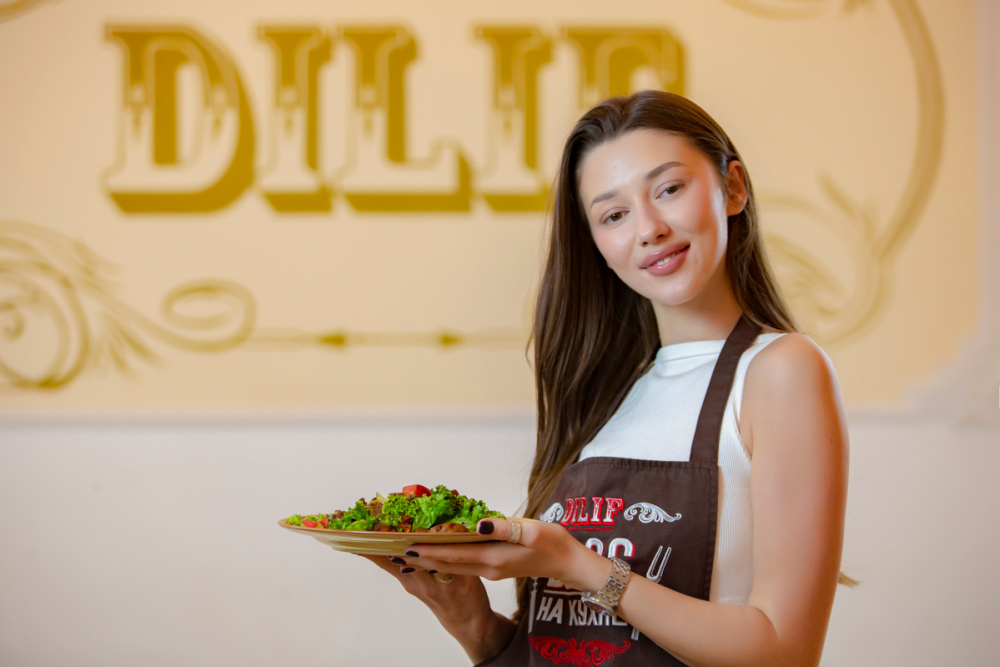 «Ресторан может включить мой салат в меню»: фирменное блюдо участницы «Мисс Блокнот Ростов-2022» Яны Арсентьевой