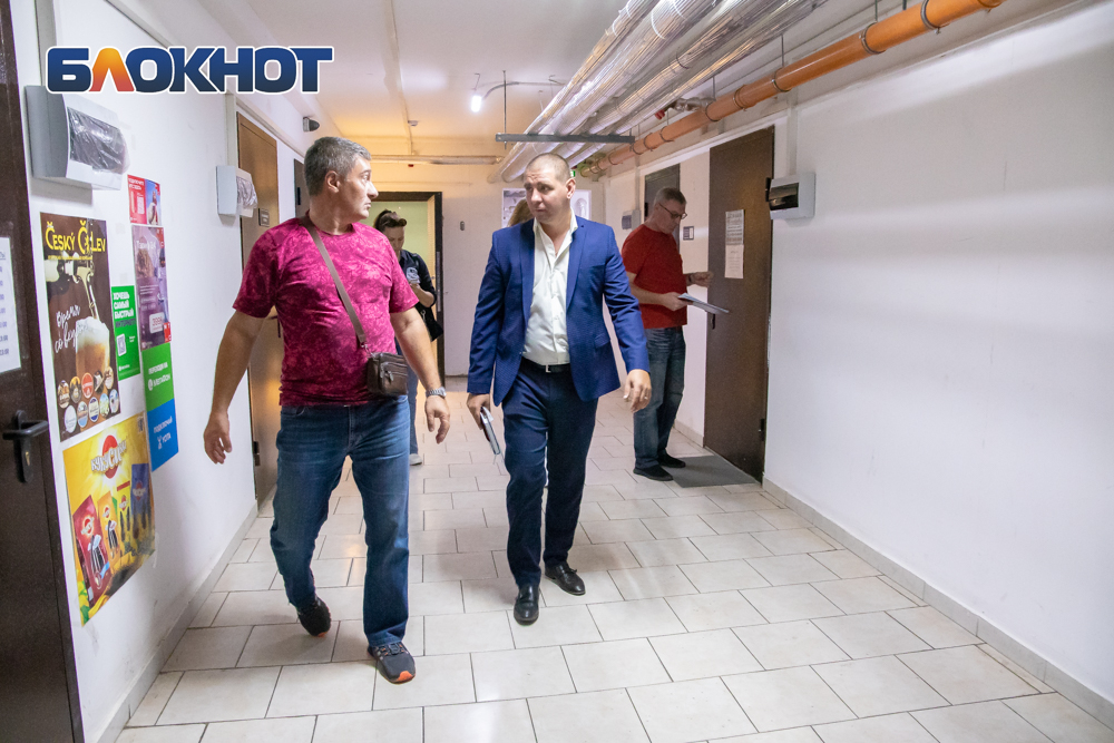 Тимирязевский парк спортплощадка. Жк суворовский ростов-на-дону. Жк с футбольным полем калининград. Школа 75 ростов-на-дону суворовский модуль. Микрорайон суворовский ростов на дону.