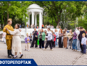 До ливня и града: как в Ростове отметили 9 Мая с ретро-автомобилями и танцами