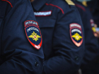 В Ростовской области полицейского, подозреваемого в превышении должностных полномочий, отстранили от службы