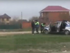 Автомобиль полиции перевернулся в кювет во время погони за нарушителем в Ростове и попал на видео 