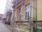 Дряхлеющий дом Врангеля скроют от гостей ЧМ в Ростове за красивой тряпкой