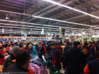 В ростовских гипермаркетах начался предновогодний ажиотаж