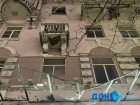 В Ростове на Большой Садовой обрушился балкон старинного здания