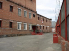 В Ростовской области сотрудника СИЗО осудили за свидание заключенных