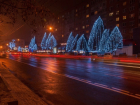 В Ростове начали украшать улицы к Новому году