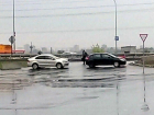 Шокировало закрытием парковки руководство "Мегамага" разъяренных водителей Ростова