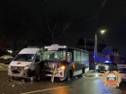 Автобус с пассажирами и скорая попали в ДТП в Ростове 