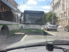 Болтливого водителя автобуса лишили премии в Ростове