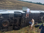 Рейсовый автобус «Ростов-на-Дону-Геленджик» с пассажирами перевернулся на трассе 