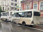Маршрутчики били стекла и грязно ругались в борьбе за пассажиров в Ростове