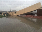 Сильный порыв ветра обрушил 22-метровый памятник в Волгодонске