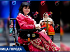 «В моей жизни нет ограничений»: ростовчанка на коляске София Тахтамышева — о волонтерстве, творчестве и конкурсе красоты