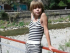 Маленькая светловолосая 11-летняя девочка в шапке с помпоном пропала на улицах Ростова