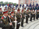 На Театральной площади Дона выступили лучшие военные оркестры России