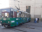 В Ростове трамвай сошел с рельс и протаранил здание Лендворца