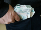 Доверчивый мужчина лишился крупной суммы наличных в Октябрьском районе Ростова