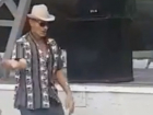 Сумасшедший танец заводного человека-«мельницы» рассмешил ростовчан на видео 