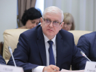 Глава сотрясаемого коррупционными скандалами минстроя Ростовской области зарабатывает 375 тысяч в месяц