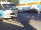 В погоне за клиентами, ростовские маршрутки протаранили друг друга
