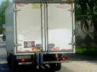 Перевозивший «отрубленные ноги Порошенко» в Гаагу грузовик «жутко» рассмешил жителей Ростовской области