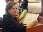 Поздравляла ростовчан и проводила заседания депутат гордумы Ростова Неярохина