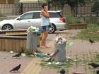 Помойка в сквере рядом со школой №10 возмутила ростовчан