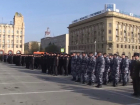 Волгоградские полицейские поздравили донских коллег с юбилеем главка