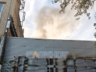 В Аксае после ликвидации крупного пожара вновь появились очаги задымления на складе