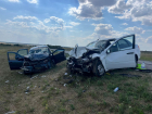 Два подростка пострадали в аварии на трассе в Ростовской области 