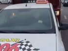 В Ростове неадекватный таксист попал на видео