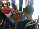 Ростовский быдло-царёк с ногами-рогатками разозлил пассажиров автобуса