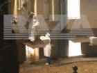 В ростовской больнице № 7 прокомментировали видео, на котором врачи забираются в палату ковидного госпиталя через окно