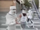 «Туалетные монстры» прогулялись по улицам Ростова на видео