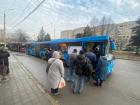 Жители Суворовского в Ростове пожаловались на задержку транспорта из-за автобусов-гармошек 