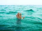 Пьяная женщина после совета приятеля утонула в озере Ростовской области