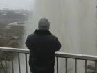 Чудовищный "коммунальный фонтан" на Темернике в Ростове сняли на видео