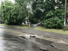 Можно делать новую закупку: в Ростове после дождя уплыл асфальт