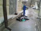Молния убила разговаривающую по телефону в грозу девушку в центре Ростова