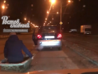 Ростовчанин прокатился в ванной по улицам и попал на видео