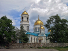 Единственный из сохранившихся дореволюционных православных храмов в Красном Сулине