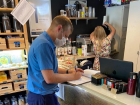 В Ростове два ресторана наказали за отсутствие у персонала масок