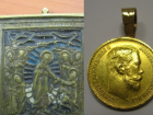 В «Платове» задержали двух человек, пытавшихся провезти старинную икону и золотую монету XIX века