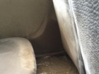 Пассажиры ростовской маршрутки обнаружили сквозную дыру в дне машины 